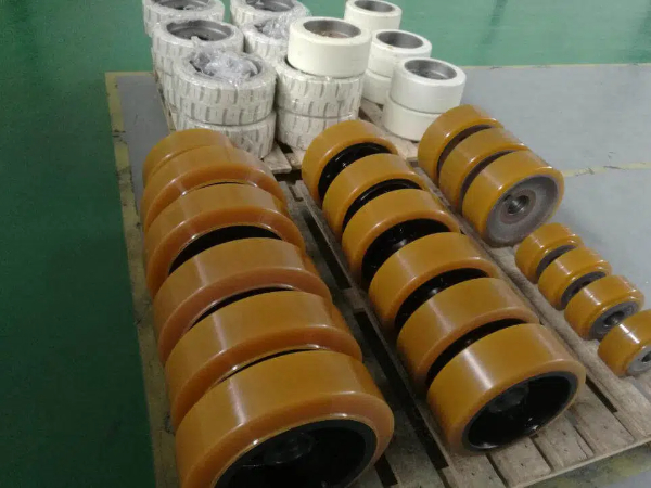 堆垛机下横梁聚氨酯承载轮